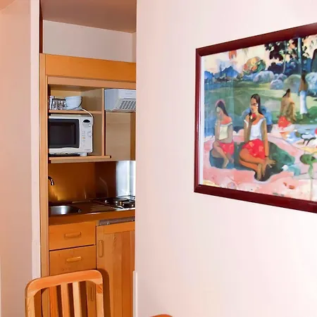 Comte De Aparthotel